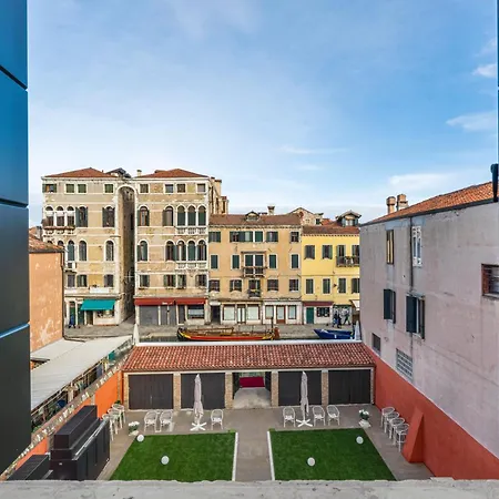 Viridia Hotel 4*