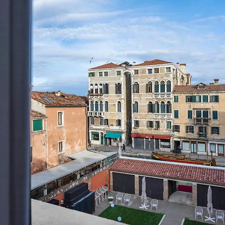 Viridia Hotel 4*