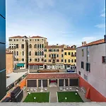 Viridia Hotel 4*